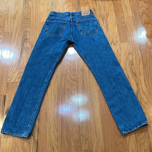 Levi’s 501 Tag Size 34 x 34 Medium Wash Button Fly 5 Pocket Classic Western - Picture 4 of 15